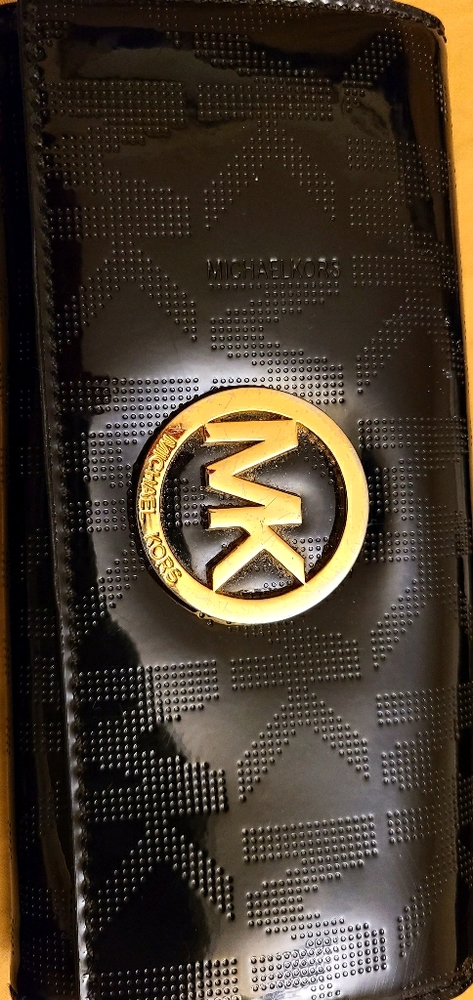 Michael Kors wallet